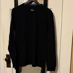 Nike Men's Classic Black Long Sleeve Tee